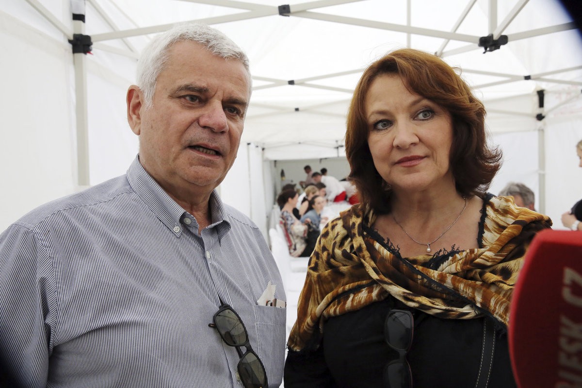 Zlata Adamovská a Petr Štepánek.